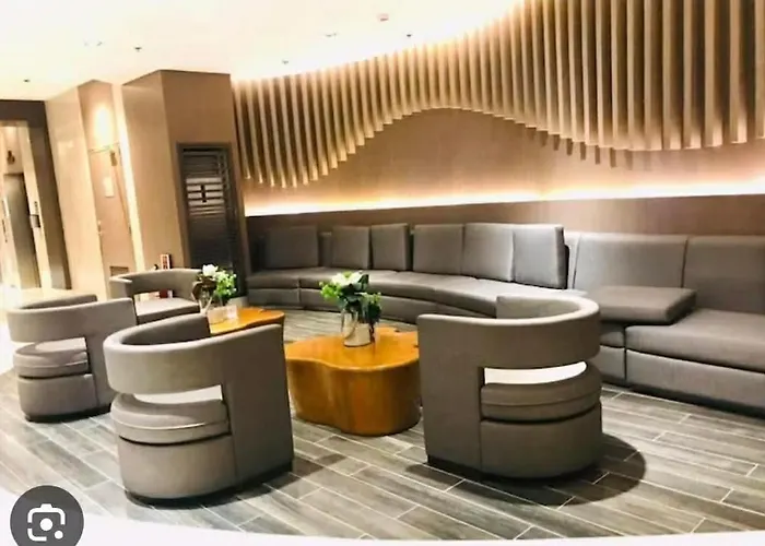 Near Moa Shore 1 Tower D * マニラ市